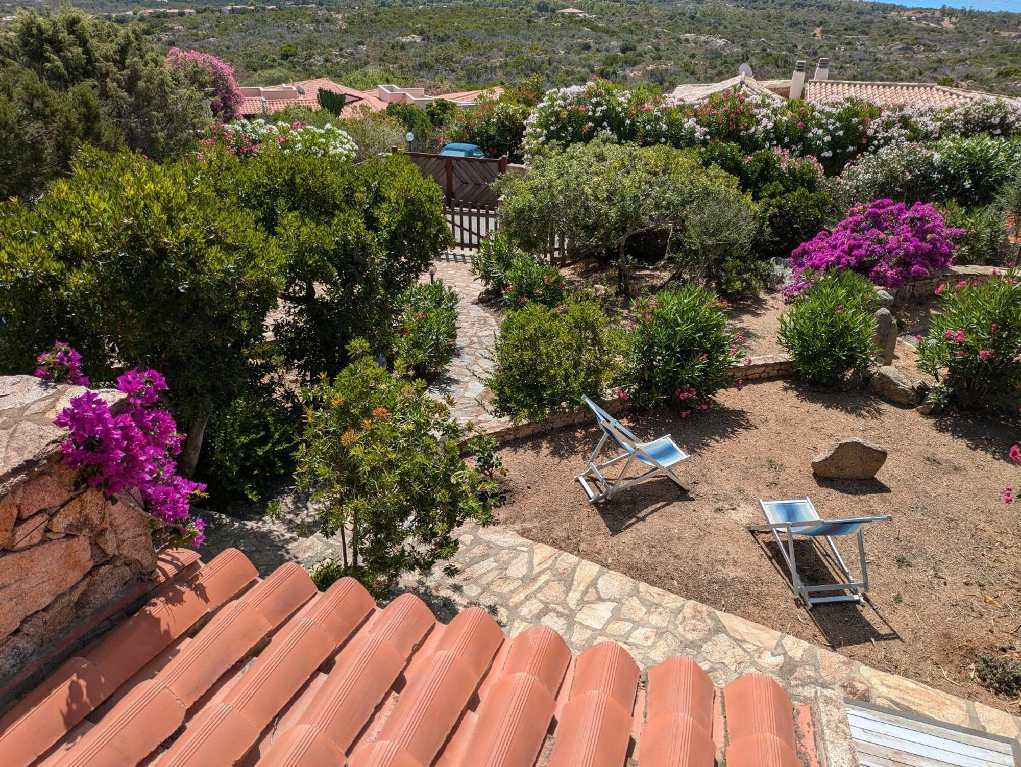 Villa Vista Mare Cala Ginepro Punta Molara Exterior foto
